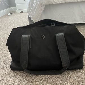 Lulu lemon duffel bag